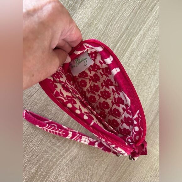 PREOWNED β¦βVERA BRADLEY ID Holder / Wristlet - Picture 4 of 4